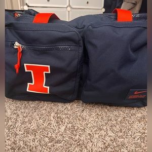 University of Illinois Nike duffel bag